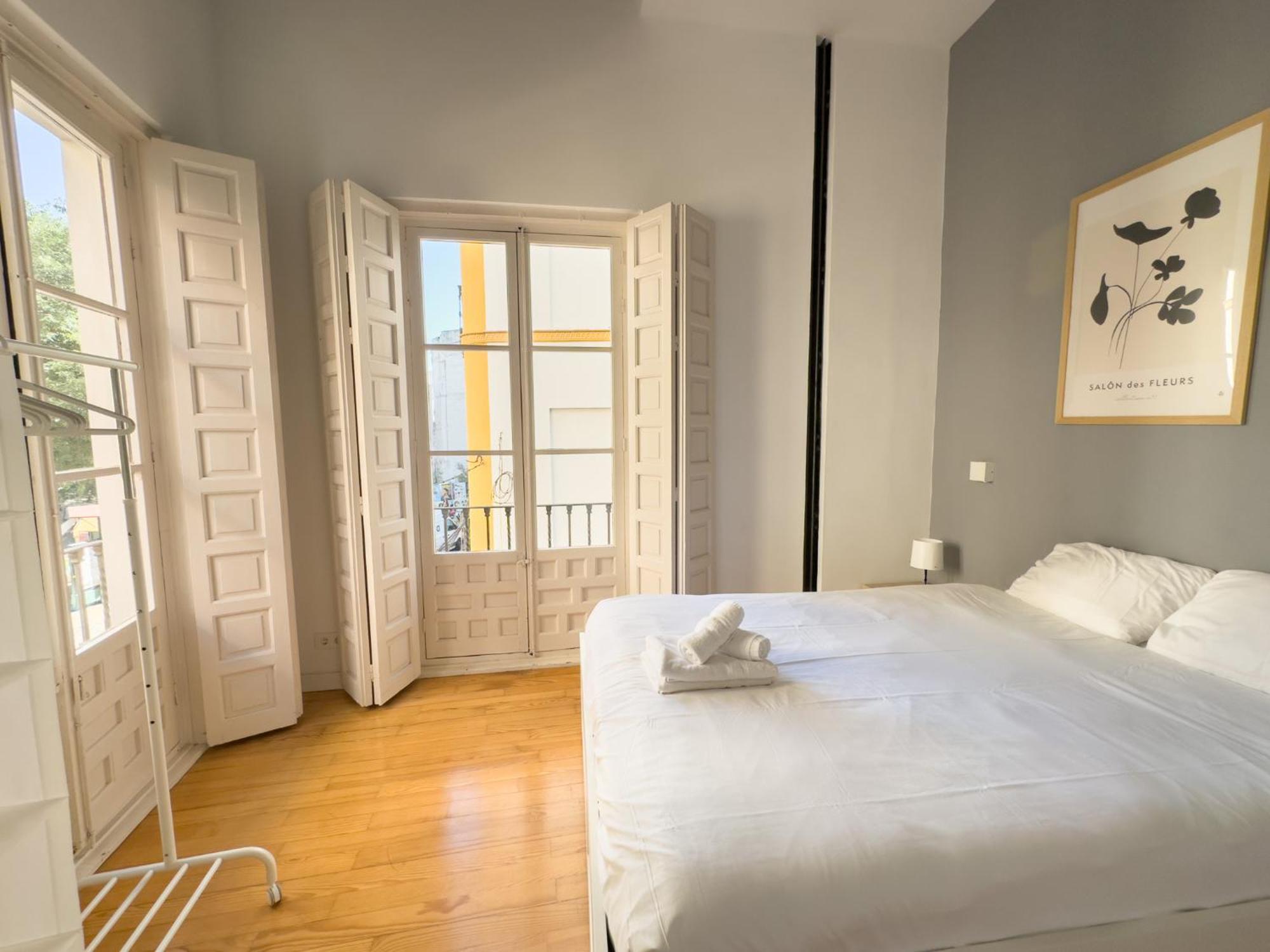 Stylish 1br Apt, Ac, Near Sight, Private Parking Opt Apartment *