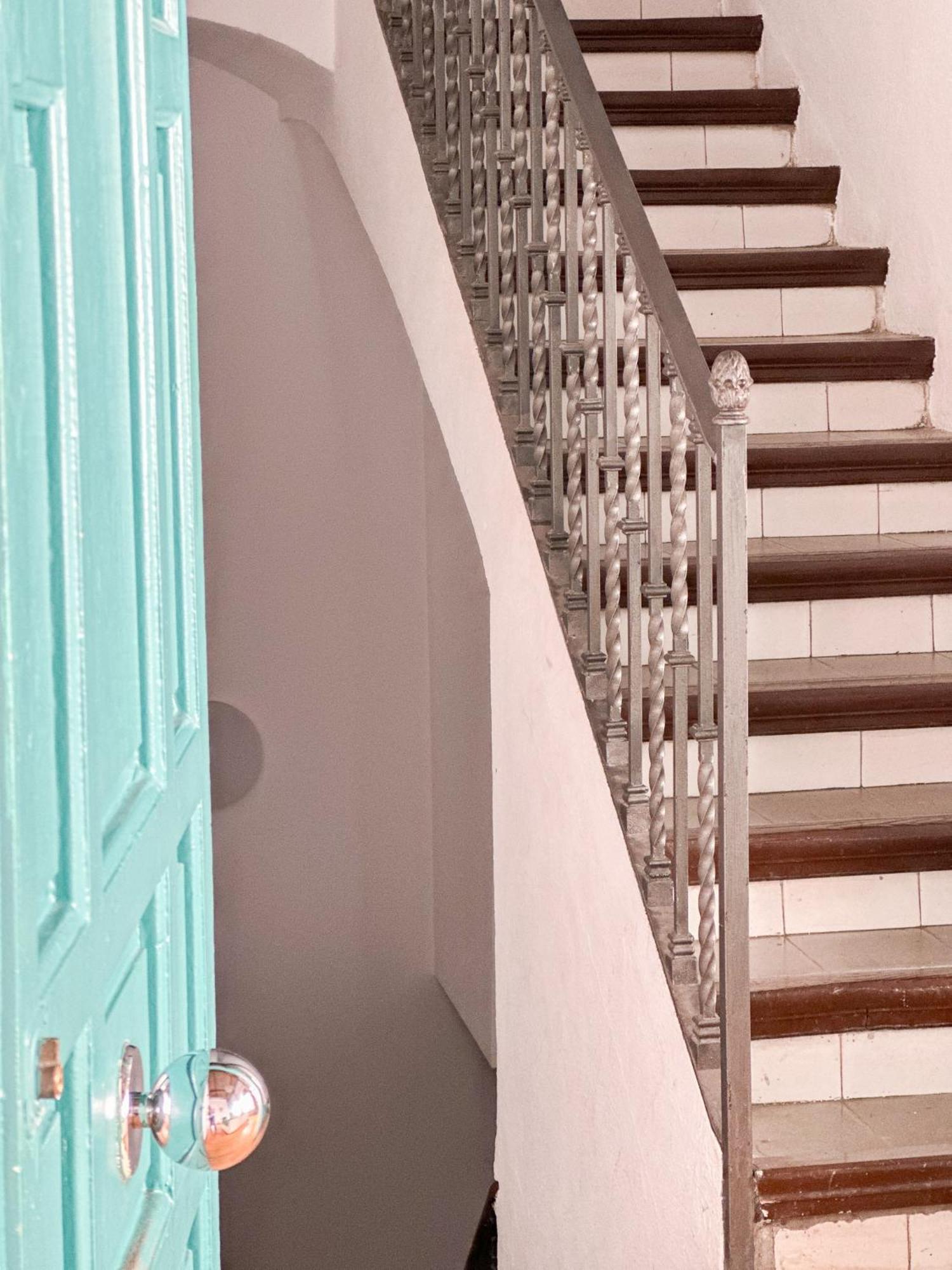 Apartment Stylish 1br Apt, Ac, Near Sight, Private Parking Opt Sevilla